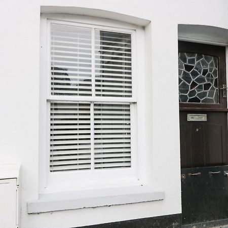 Bay Tree Cottage Лоо Екстер'єр фото